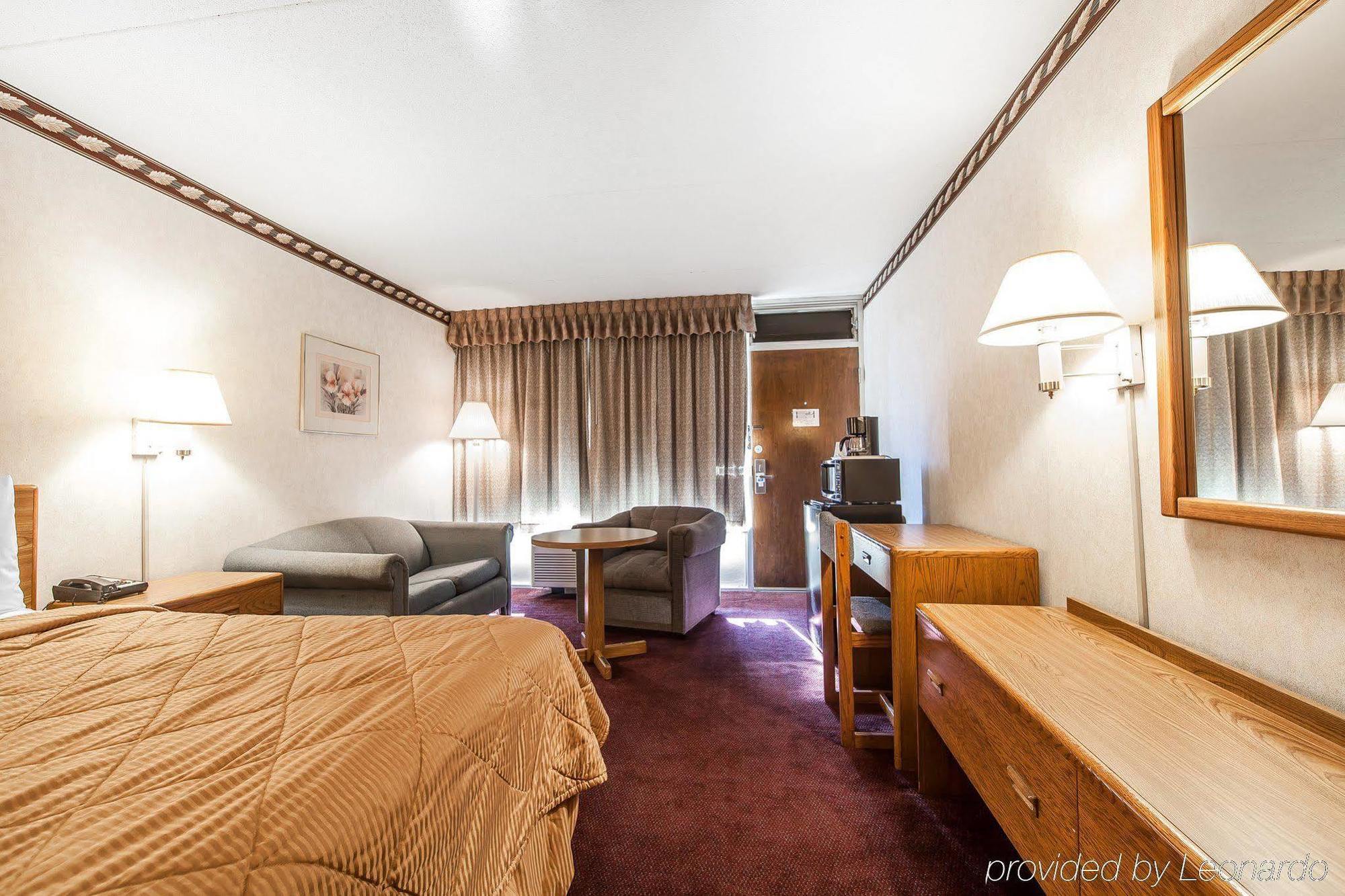 Rodeway Inn Суитуотер Экстерьер фото