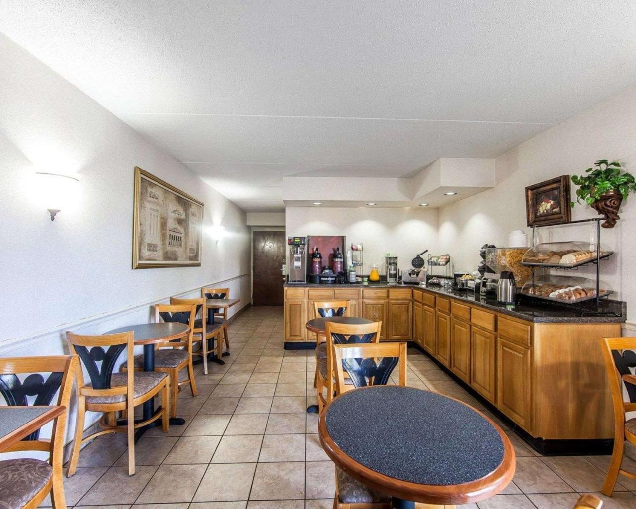 Rodeway Inn Суитуотер Экстерьер фото